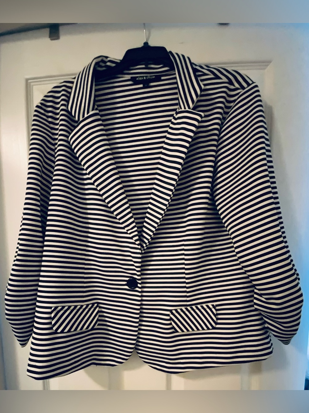 Alex & Olivia Classic Black & White Blazer Stripes Notch Lapel 3/4 Ruched Sleeve
